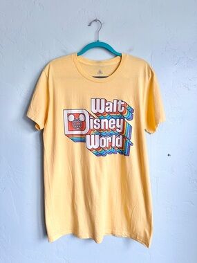 NWT Walt Disney World Yellow Retro Vibes Short Sleeve Tee Size Large